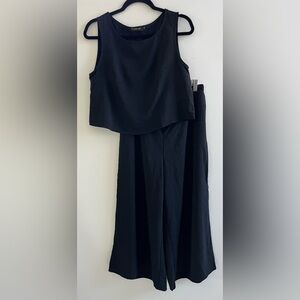 Roylamp Women’s 2 piece 
Outfits Sleeveless Square
Neck Tops Wide Leg Pants Set